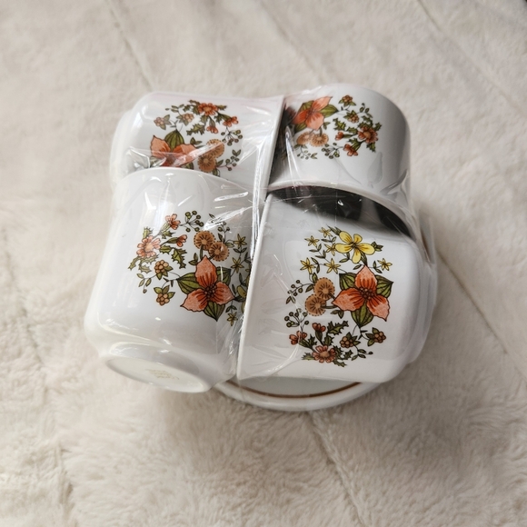 Vintage 1970s Corelle “Indian Summer” Tea Cups & Plates – Set of 8 - Picture 1 of 7